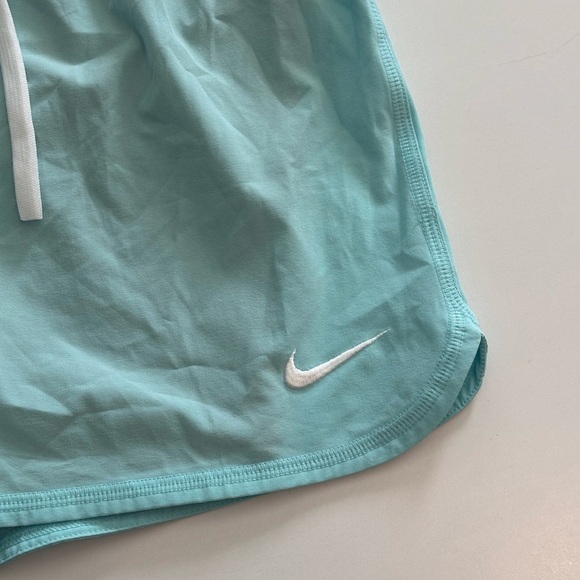 Nike Dri-Fit Elastic Waist Fully Lined Shorts - Picture 2 of 6